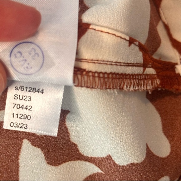 Ann Taylor Factory Cream and Brown Floral Wrap Skirt Size XS - Picture 11 of 11